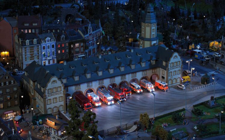 Knuffingen Feuerwache Nacht