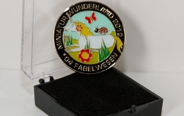 Spendenpin 042012